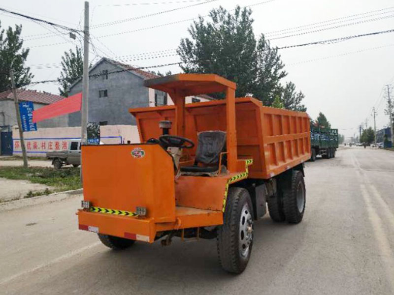 礦用運(yùn)輸車12噸
