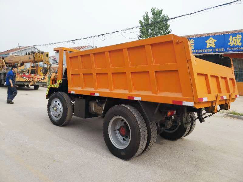 礦用運(yùn)輸車12噸