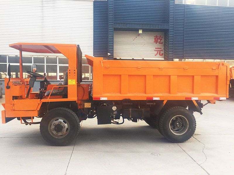 8噸礦用運(yùn)輸車