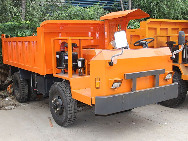 CSQ-5T礦用運(yùn)輸車(chē)