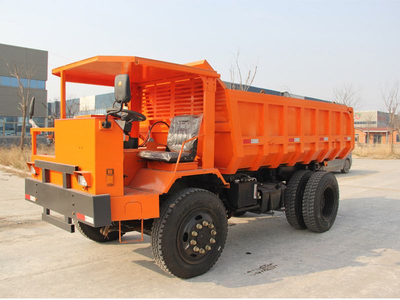 16噸礦用運(yùn)輸車 